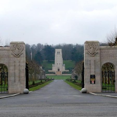 F2 proche gare et toute commodité Château-Thierry Exterior foto
