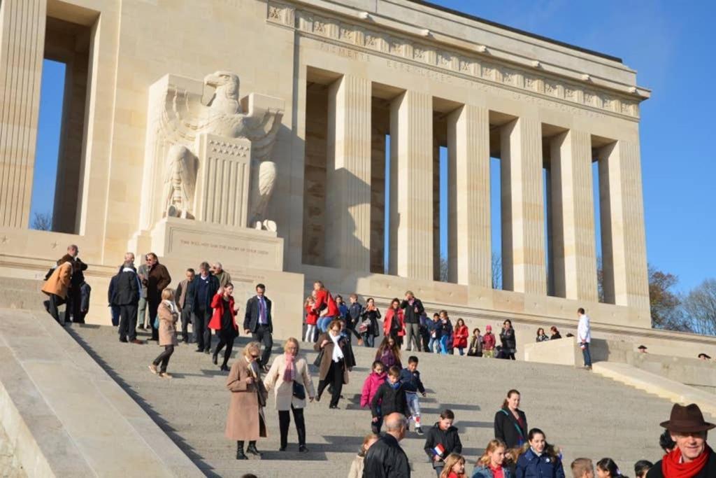 F2 proche gare et toute commodité Château-Thierry Exterior foto